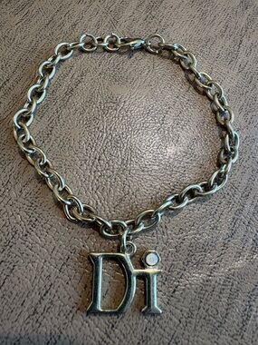Vintage Diamond International Logo Charm Bracelet 7.5” Silver Tone Chain